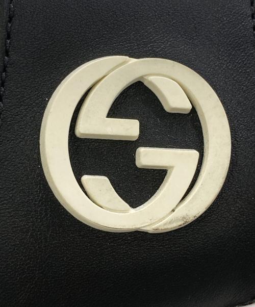 GUCCI（グッチ）GUCCI (グッチ) インターロッキングGツートーンスニーカー ホワイト×ブラック サイズ:40の古着・服飾アイテム
