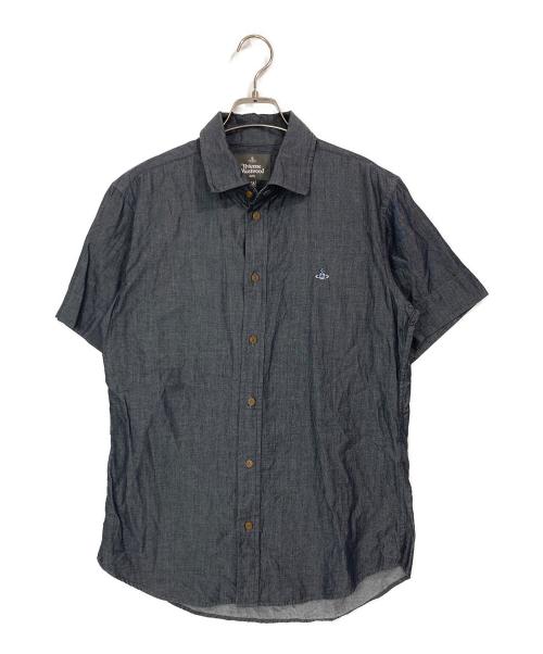 Vivienne Westwood man（ヴィヴィアン ウェストウッド マン）Vivienne Westwood man (ヴィヴィアン ウェストウッド マン) TWISTED SHORT SLEEVE SHIRTS グレー サイズ:SIZE 48の古着・服飾アイテム