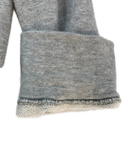 PLAY COMME des GARCONS（プレイコムデギャルソン）PLAY COMME des GARCONS (プレイコムデギャルソン) ハートロゴジップパーカー グレー サイズ:Mの古着・服飾アイテム