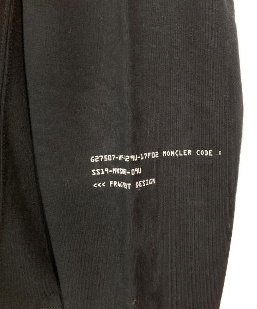 MONCLER（モンクレール）MONCLER (モンクレール) FRAGMENT DESIGN (フラグメントデザイン) ジップパーカー ブラック サイズ:Ｓの古着・服飾アイテム