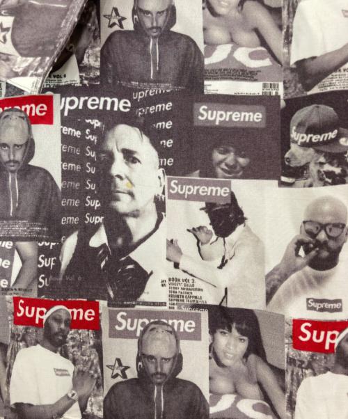 SUPREME（シュプリーム）Supreme (シュプリーム) Magazine S/S Shirt ブラック×ホワイト サイズ:Lの古着・服飾アイテム