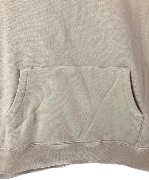 FOG ESSENTIALS（フィアオブゴッド エッセンシャル）FOG ESSENTIALS (フィアオブゴッド エッセンシャル) プルオーバーパーカー ベージュ サイズ:Ｍの古着・服飾アイテム