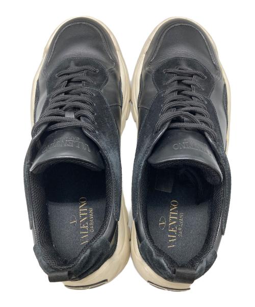 VALENTINO（ヴァレンティノ）VALENTINO (ヴァレンティノ) ダッドスニーカー ブラック サイズ:SIZE 42 1/2の古着・服飾アイテム