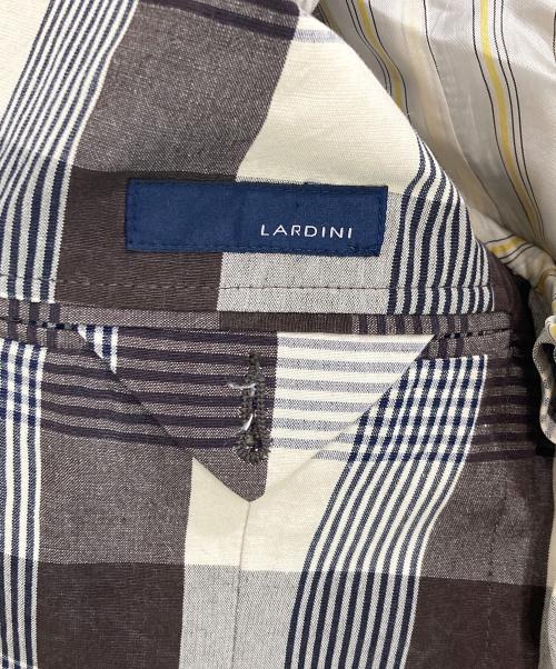 LARDINI（ラルディーニ）LARDINI (ラルディーニ) 段返り3Bテーラードジャケット ベージュ サイズ:SIZE 48の古着・服飾アイテム