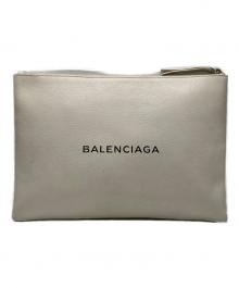 BALENCIAGA（バレンシアガ）の古着「クラッチバッグ」｜ホワイト