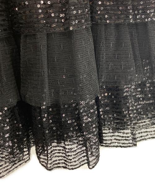 RED VALENTINO（レッドヴァレンティノ）RED VALENTINO (レッドヴァレンティノ) スパンコールティアードワンピース ブラック サイズ:42の古着・服飾アイテム