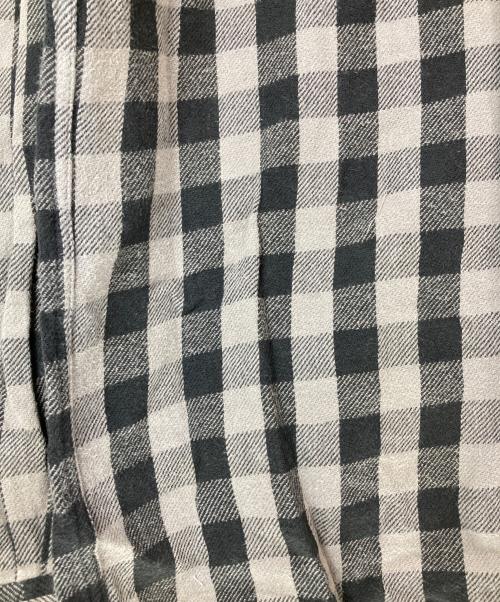 GOODENOUGH（グッドイナフ）GOODENOUGH (グッドイナフ) ノーカラーチェックネルシャツ ブラック×グレー サイズ:Ｌの古着・服飾アイテム
