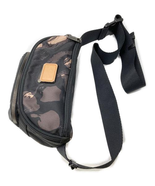 TUMI（トゥミ）TUMI (トゥミ) ユーティリティ ボディバッグ ブラックの古着・服飾アイテム