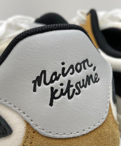 maison kitsune（メゾンキツネ）MAISON KITSUNE (メゾンキツネ) スニーカー ベージュ サイズ:27cmの古着・服飾アイテム