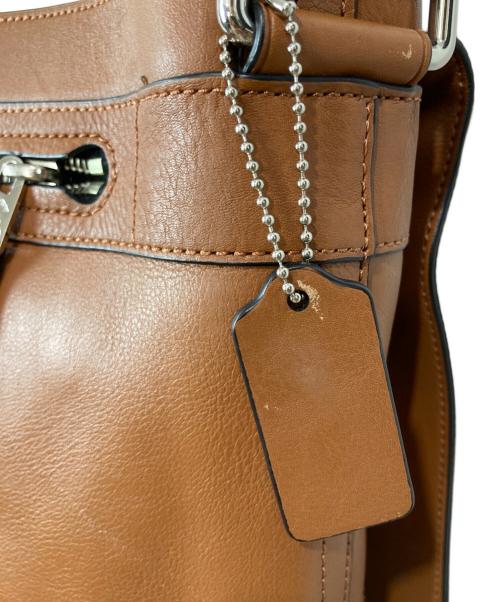 COACH（コーチ）COACH (コーチ) サリバン スムース レザー メッセンジャー ブラウンの古着・服飾アイテム