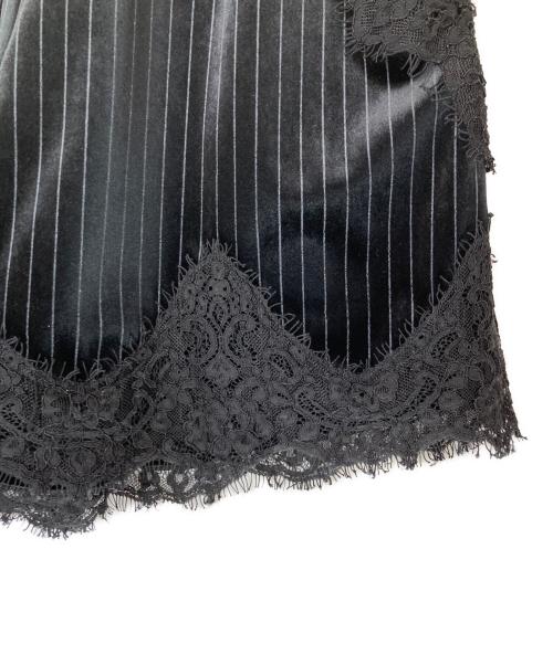 MAISON SPECIAL（メゾンスペシャル）MAISON SPECIAL (メゾンスペシャル) Hem Lace Velour Shorts ブラック サイズ:36の古着・服飾アイテム
