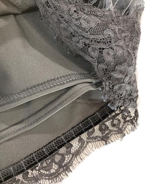 MAISON SPECIAL（メゾンスペシャル）MAISON SPECIAL (メゾンスペシャル) Hem Lace Velour Shorts ブラック サイズ:36の古着・服飾アイテム