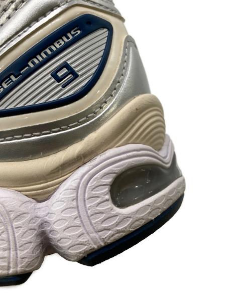 asics（アシックス）asics (アシックス) GEL-NIMBUS 9 ホワイト×ブルー サイズ:25.5cmの古着・服飾アイテム