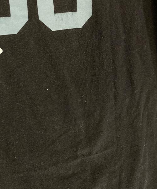 stussy（ステューシー）stussy (ステューシー) UNDEFEATED (アンディフィーテッド) プリントTシャツ ブラック サイズ:Lの古着・服飾アイテム