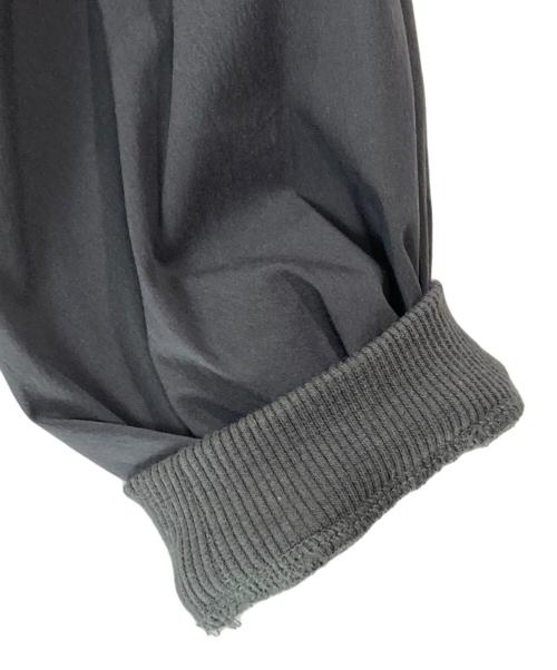 Ameri（アメリ）AMERI (アメリ) PUFF DOCKING BELT TOP グレー サイズ:F 未使用品の古着・服飾アイテム