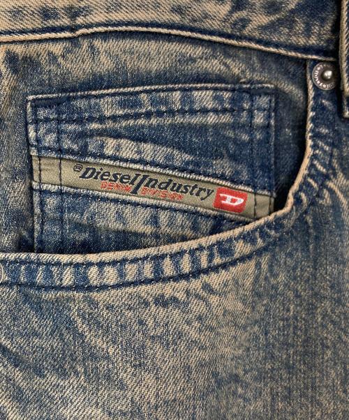 DIESEL（ディーゼル）DIESEL (ディーゼル) DE-SIRE-SHORTS-S インディゴ サイズ:23の古着・服飾アイテム