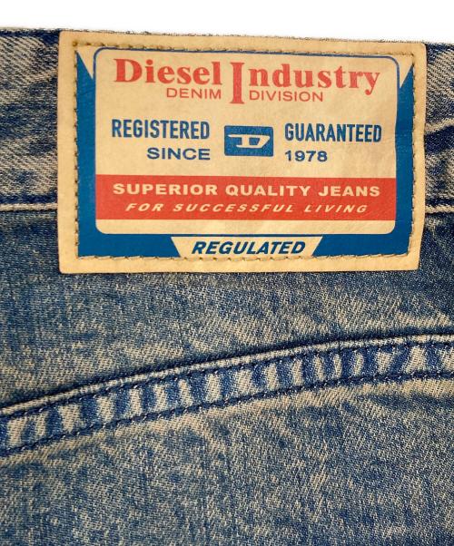 DIESEL（ディーゼル）DIESEL (ディーゼル) DE-SIRE-SHORTS-S インディゴ サイズ:23の古着・服飾アイテム