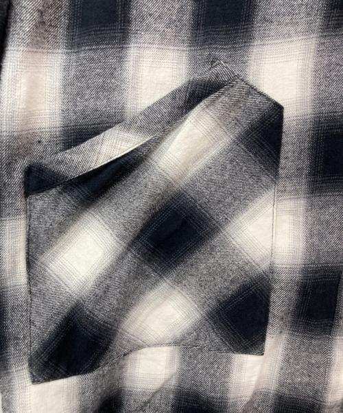 FLATLUX（フラットラックス）FLATLUX (フラットラックス) Venti Hooded Shirt ブラック サイズ:SIZE Freeの古着・服飾アイテム