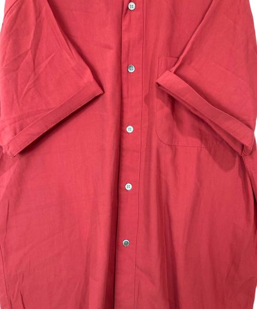 ISSEY MIYAKE（イッセイミヤケ）ISSEY MIYAKE (イッセイミヤケ) ボタンダウン半袖シャツ レッド サイズ:Lの古着・服飾アイテム