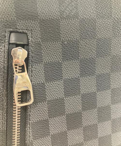 LOUIS VUITTON（ルイ ヴィトン）LOUIS VUITTON (ルイ ヴィトン) クラッチバッグ/ダミエ・グラフィット ポッシュ・ドキュマン/N48247 ブラック サイズ:フランスの古着・服飾アイテム