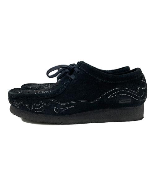CLARKS（クラークス）CLARKS (クラークス) Supreme (シュプリーム) 23ss コラボウエスタンワラビーシューズ ブラック サイズ:US9の古着・服飾アイテム