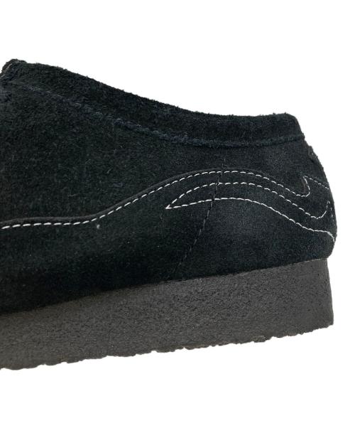 CLARKS（クラークス）CLARKS (クラークス) Supreme (シュプリーム) 23ss コラボウエスタンワラビーシューズ ブラック サイズ:US9の古着・服飾アイテム