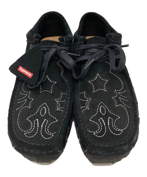 CLARKS（クラークス）CLARKS (クラークス) Supreme (シュプリーム) 23ss コラボウエスタンワラビーシューズ ブラック サイズ:US9の古着・服飾アイテム