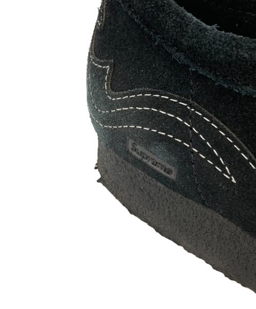 CLARKS（クラークス）CLARKS (クラークス) Supreme (シュプリーム) 23ss コラボウエスタンワラビーシューズ ブラック サイズ:US9の古着・服飾アイテム