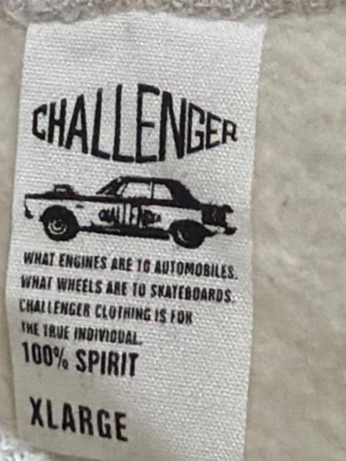 CHALLENGER（チャレンジャー）CHALLENGER (チャレンジャー) WOLF COLLEGE C/N SWEAT ベージュ サイズ:XLの古着・服飾アイテム