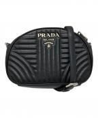 PRADAプラダ）の古着「ダイアグラムチェーンショルダーバッグ」｜ブラック