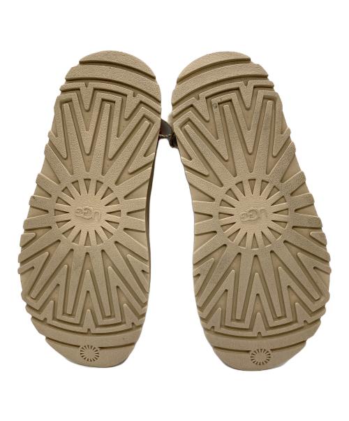 UGG（アグ）UGG (アグ) サンダル/GoldenGlow Toggle ベージュ サイズ:23.0の古着・服飾アイテム