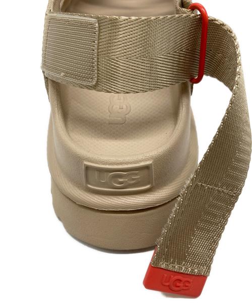 UGG（アグ）UGG (アグ) サンダル/GoldenGlow Toggle ベージュ サイズ:23.0の古着・服飾アイテム
