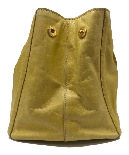PRADA（プラダ）PRADA (プラダ) ヴィッテロシャイン2WAYバッグ イエローの古着・服飾アイテム