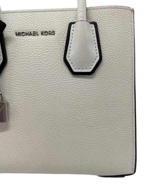 MICHAEL KORS（マイケルコース）MICHAEL KORS (マイケルコース) Mercer Medium Leather Logo Tape/2WAYバッグ ホワイトの古着・服飾アイテム