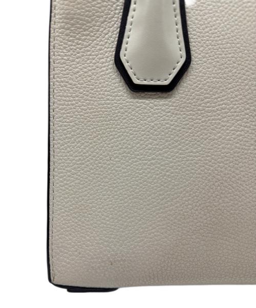 MICHAEL KORS（マイケルコース）MICHAEL KORS (マイケルコース) Mercer Medium Leather Logo Tape/2WAYバッグ ホワイトの古着・服飾アイテム
