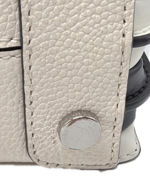 MICHAEL KORS（マイケルコース）MICHAEL KORS (マイケルコース) Mercer Medium Leather Logo Tape/2WAYバッグ ホワイトの古着・服飾アイテム