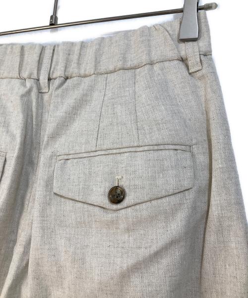 THE PAUSE（ザポーズ）THE PAUSE (ザポーズ) コットンリネンタックパンツ ベージュ サイズ:38の古着・服飾アイテム