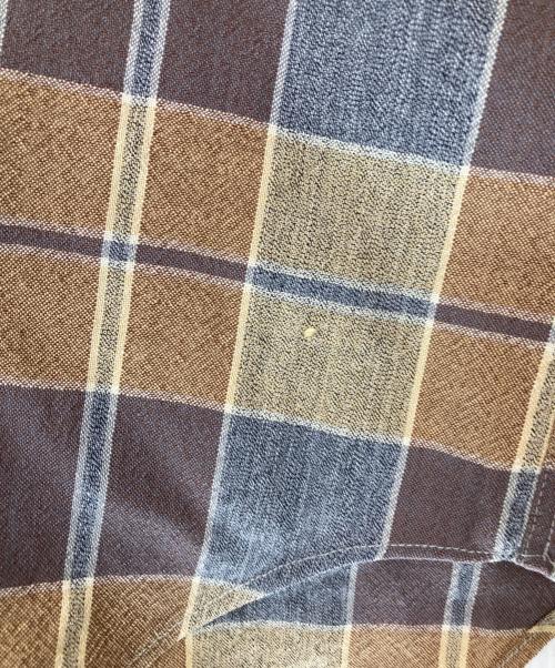 IM ISSEY MIYAKE（アイエムイッセイミヤケ）IM ISSEY MIYAKE (アイエムイッセイミヤケ) 変形チェックパターンシャツ ブラウン サイズ:Ｍの古着・服飾アイテム