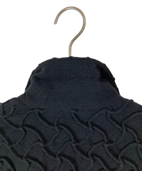 ISSEY MIYAKE（イッセイミヤケ）ISSEY MIYAKE (イッセイミヤケ) ウール網目加工ジャケット ブラック サイズ:2の古着・服飾アイテム