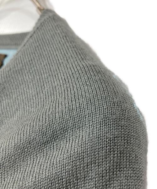 LOEWE（ロエベ）LOEWE (ロエベ) アナグラム柄半袖Vネックニット グレー×ブルー サイズ:Ｓの古着・服飾アイテム