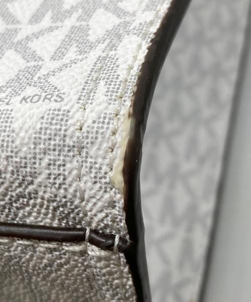 MICHAEL KORS（マイケルコース）MICHAEL KORS (マイケルコース) KENLY LG NS TOTE/ケンリー ラージ ノースサウス トート  ホワイトの古着・服飾アイテム