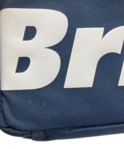 F.C.R.B.（エフシーレアルブリストル）F.C.R.B. (エフシーレアルブリストル) BIG LOGO ORGANISER ネイビーの古着・服飾アイテム