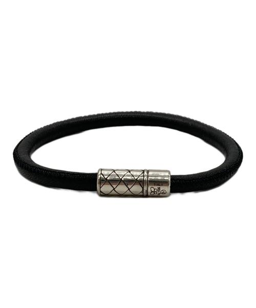 BOTTEGA VENETA（ボッテガベネタ）BOTTEGA VENETA (ボッテガベネタ) イントレチャートレザーブレスレット ブラックの古着・服飾アイテム