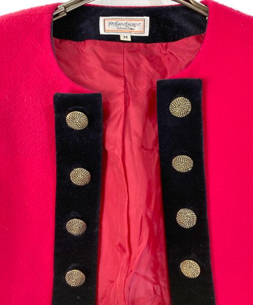 Yves Saint Laurent（イヴサンローラン）Yves Saint Laurent (イヴサンローラン) 金釦 ボタンレスジャケット レッド サイズ:Ｍの古着・服飾アイテム