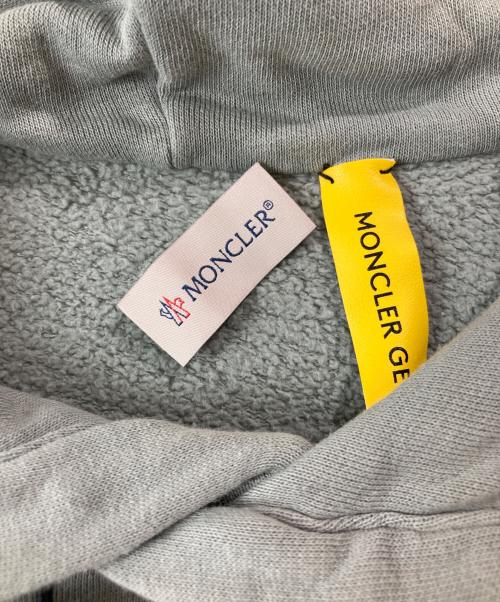 MONCLER GENIUS（モンクレール ジーニアス）MONCLER GENIUS (モンクレール ジーニアス) 1017 ALYX 9SM (テンセブンティーン アリクス ナインエスエム) Double Logo Hoodie グレー サイズ:Lの古着・服飾アイテム