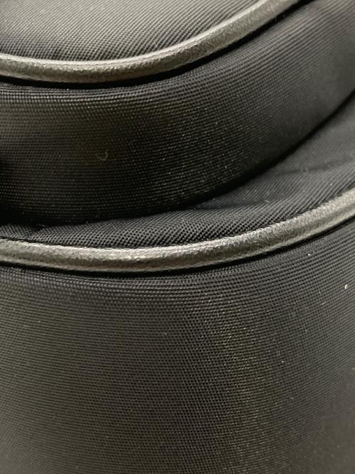 MICHAEL KORS（マイケルコース）MICHAEL KORS (マイケルコース) KHAIナイロンショルダーバッグ ブラックの古着・服飾アイテム
