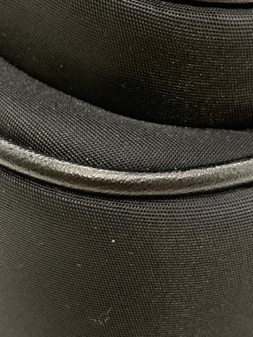 MICHAEL KORS（マイケルコース）MICHAEL KORS (マイケルコース) KHAIナイロンショルダーバッグ ブラックの古着・服飾アイテム