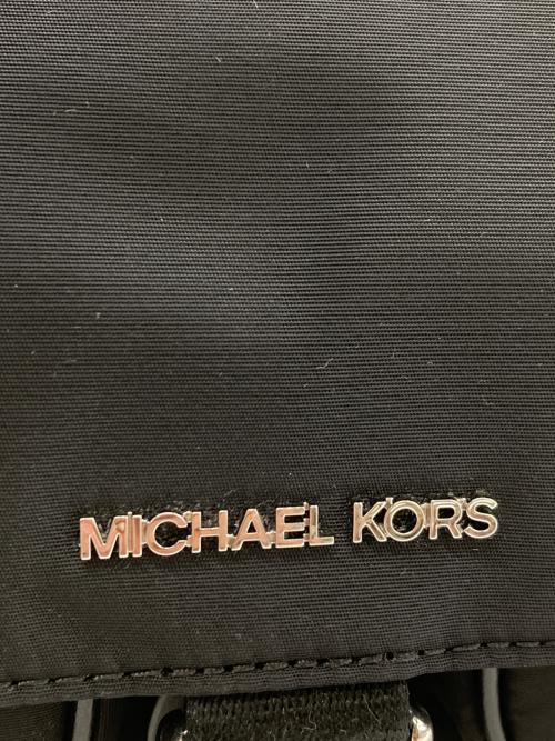 MICHAEL KORS（マイケルコース）MICHAEL KORS (マイケルコース) KHAIナイロンショルダーバッグ ブラックの古着・服飾アイテム