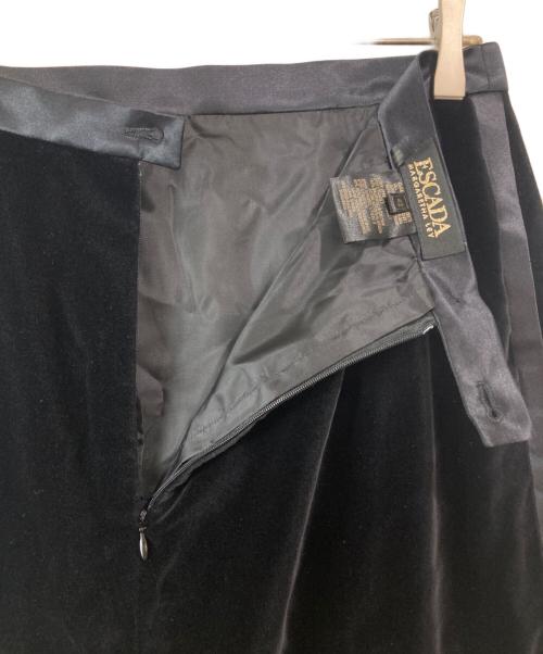 ESCADA（エスカーダ）ESCADA (エスカーダ) ベロア×サテンフリルセットアップ ブラック サイズ:42の古着・服飾アイテム