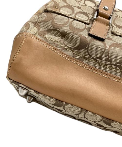 COACH（コーチ）COACH (コーチ) ハンプトンズ シグネチャー サッチェル ベージュの古着・服飾アイテム